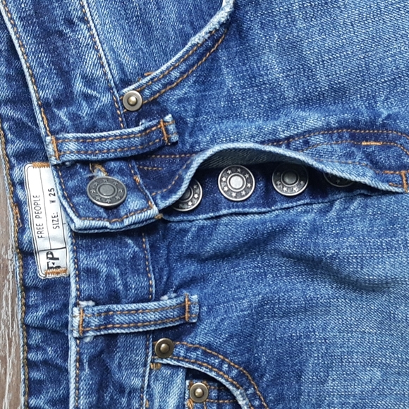 Free People High Rise Short Pants Women's - Picture 4 of 4